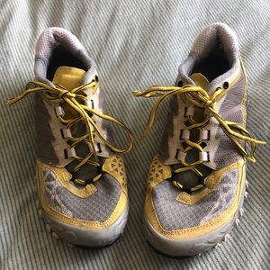 LA sportiv hiking shoes